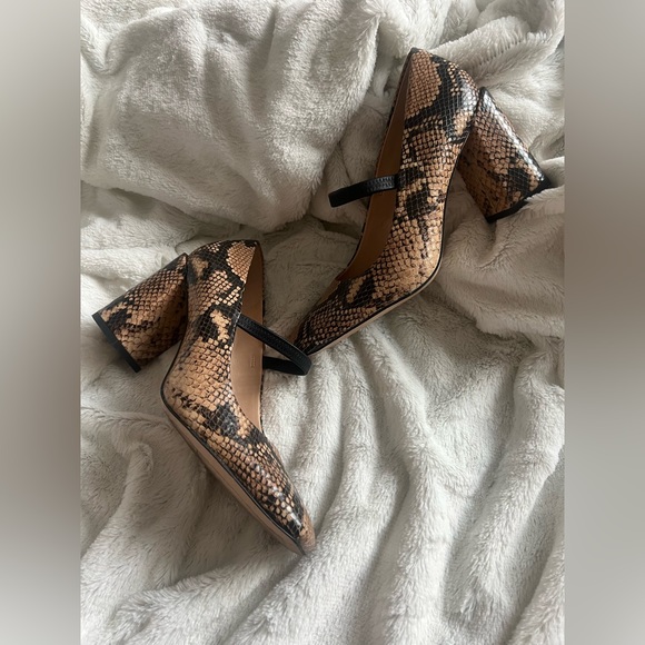 Franco Sarto Women’s Halo Pumps - Snake Print - Picture 3 of 5